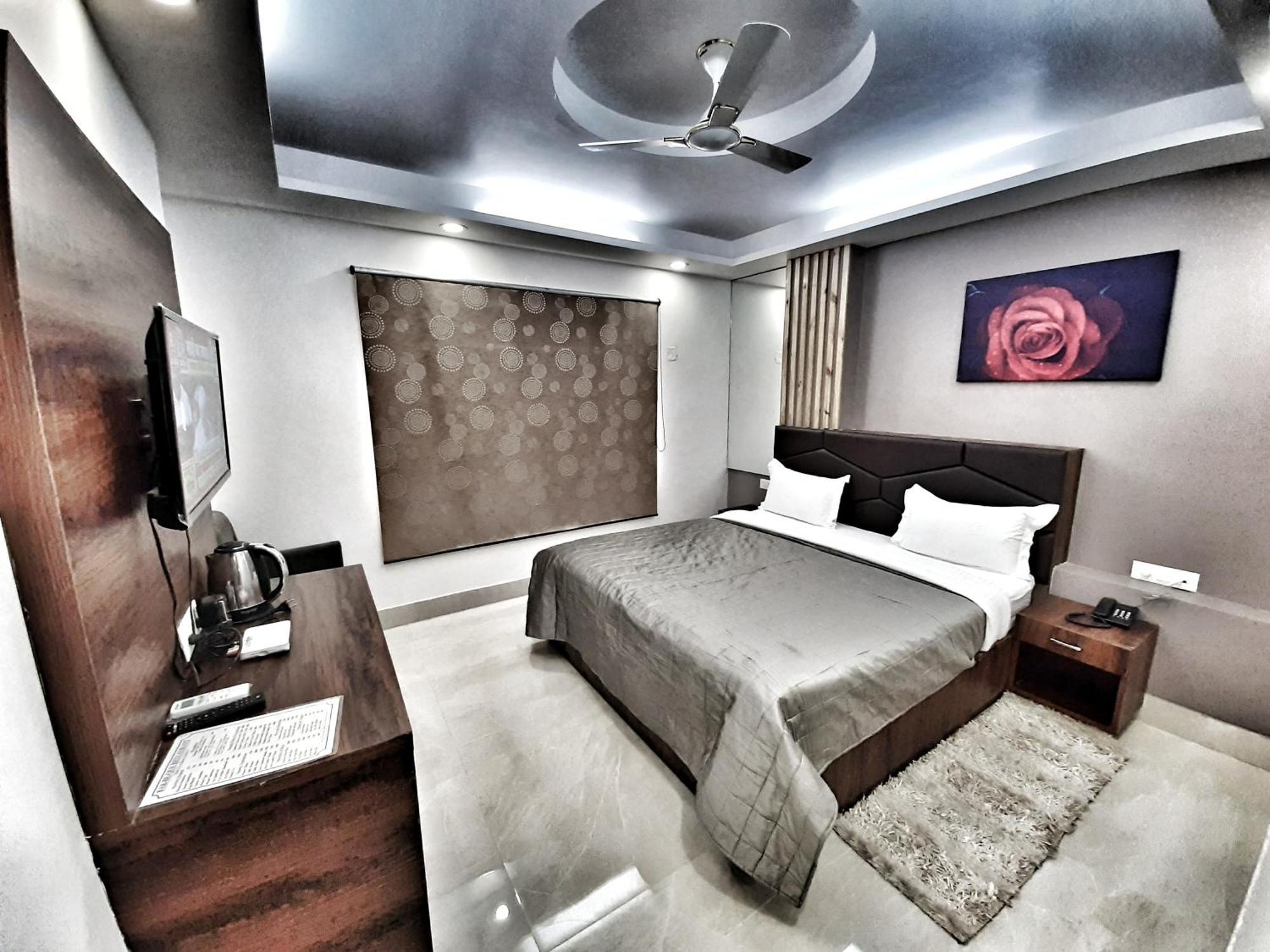 Hotel Delhi Aerocity, Nh 48 Νέο Δελχί Εξωτερικό φωτογραφία