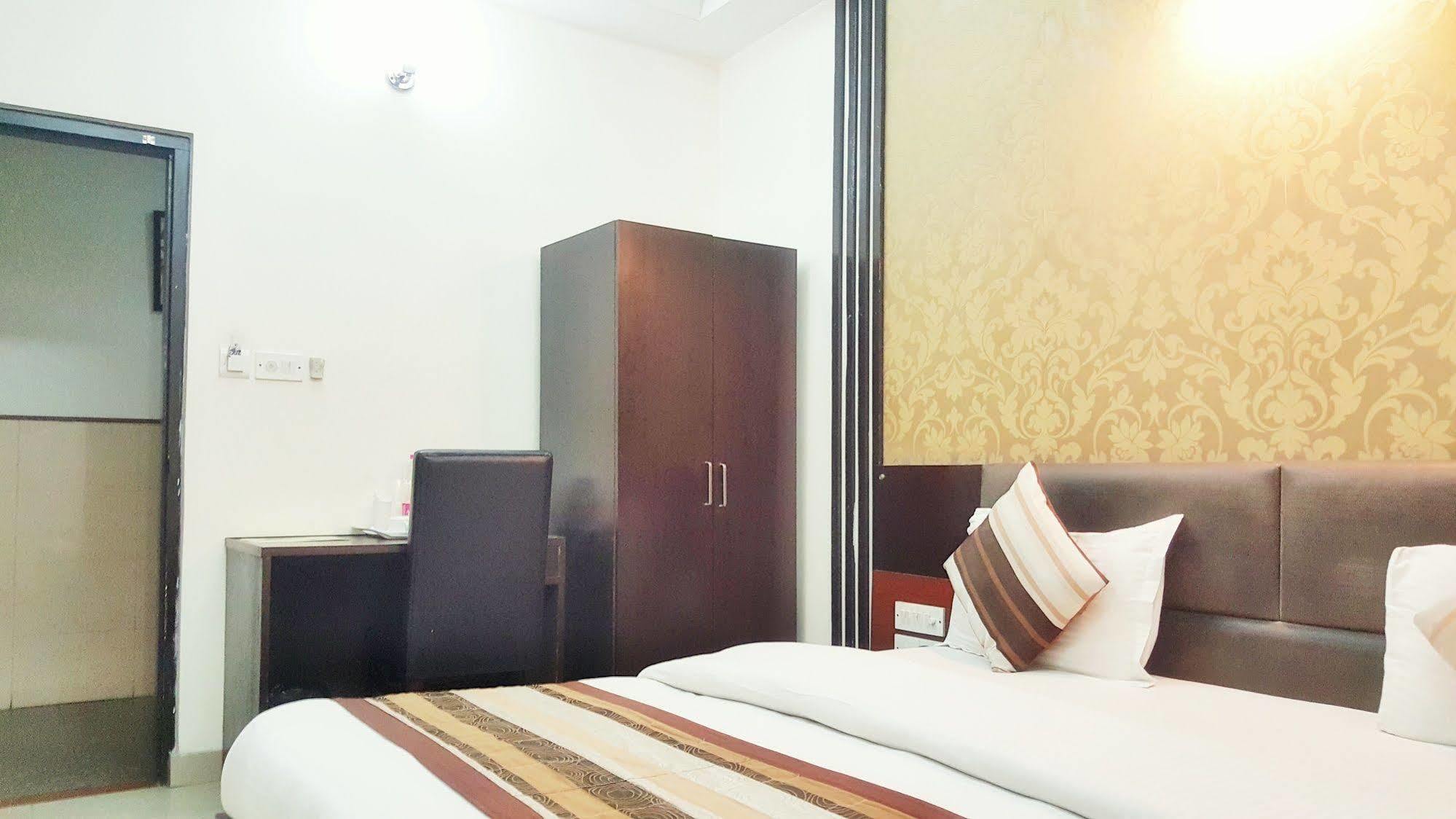 Hotel Delhi Aerocity, Nh 48 Νέο Δελχί Εξωτερικό φωτογραφία